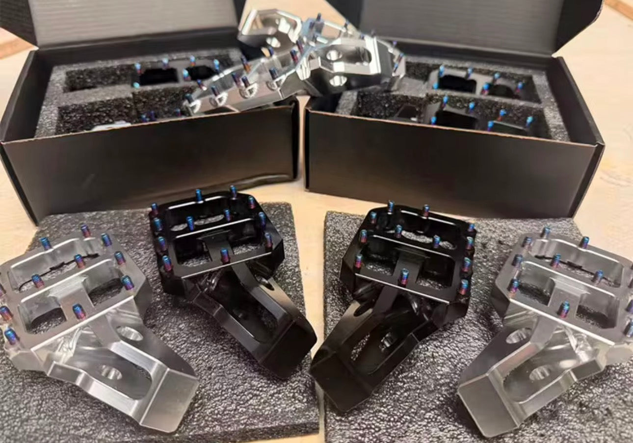 Black Ultra Bee Pegs PRE ORDERS